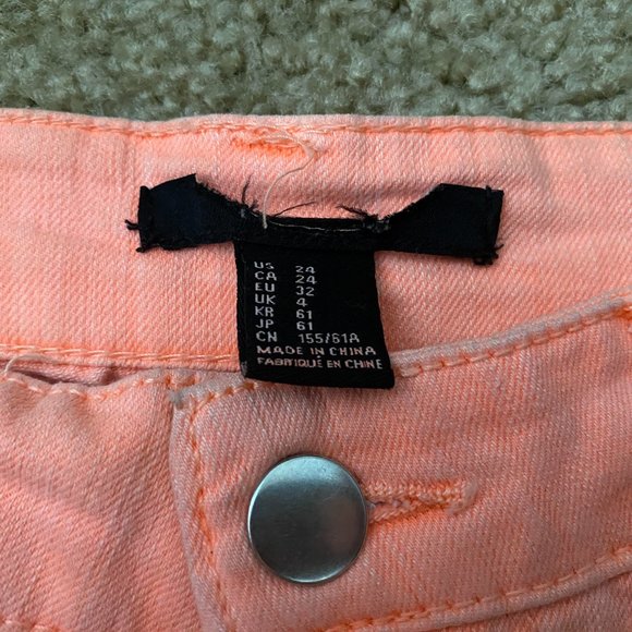 Booty Shorts (2) - Picture 5 of 9